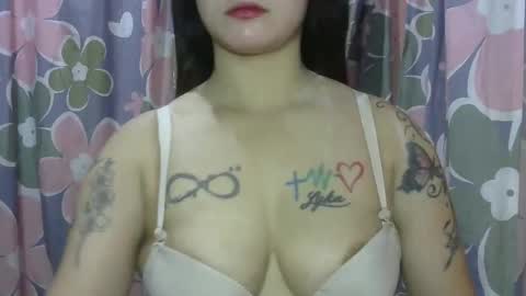 Snapshot of stellapearlx chatting on May 9, 3:01 am Stellapearlx online show from May 9, 3:01 am