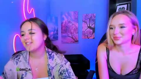 Snapshot of stellasun_ chatting on June 30, 2:07 pm stellasun_ online show from June 30, 2:07 pm