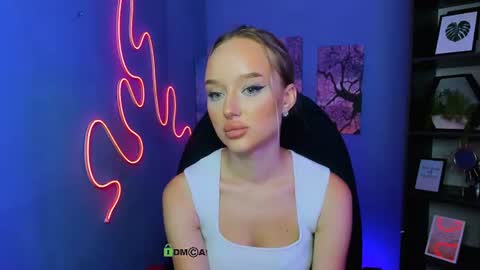 Snapshot of stellasun_ chatting on July 1, 1:24 pm stellasun_ online show from July 1, 1:24 pm