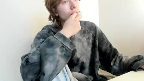 S T E L L A online show from February 10, 8:07 am