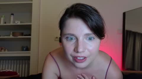 Snapshot of stellawells chatting on September 21, 9:16 pm stellawells online show from September 21, 9:16 pm