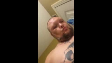 Snapshot of stepbro731bwc chatting on March 19, 1:59 pm stepbro731bwc online show from March 19, 1:59 pm