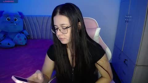 Emma online show from January 5, 8:00 pm