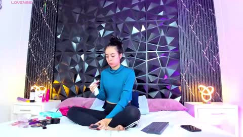 Snapshot of stephanandsamantha chatting on September 20, 9:05 pm stephanandsamantha online show from September 20, 9:05 pm