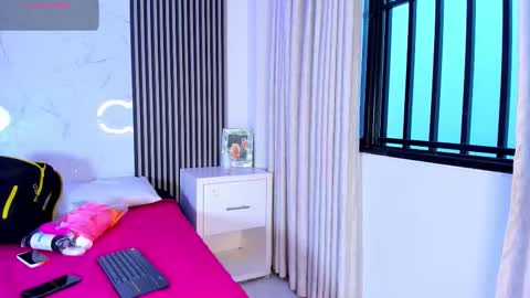 Snapshot of stephanandsamantha chatting on October 13, 10:10 pm stephanandsamantha online show from October 13, 10:10 pm