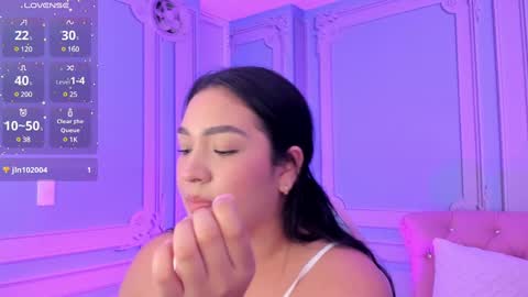 Snapshot of stephania_diamond chatting on January 19, 12:38 am         online show from January 19, 12:38 am