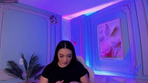 Snapshot of stephania_diamond chatting on October 28, 2:26 am         online show from October 28, 2:26 am