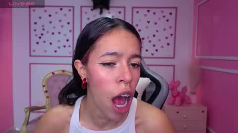 Stephania online show from December 22, 12:35 pm