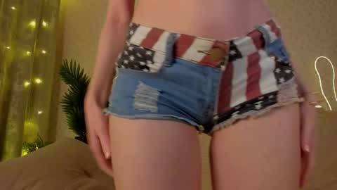 stephanie_diaz online show from December 15, 7:07 pm