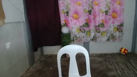 stephanie_zee online show from June 15, 6:37 am