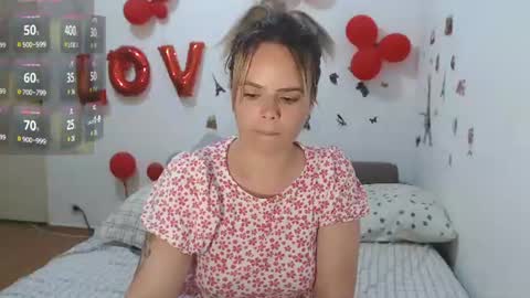 Snapshot of stephaniewild chatting on June 11, 10:35 am Stephanie online show from June 11, 10:35 am