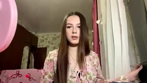 Stephani online show from March 5, 3:08 pm