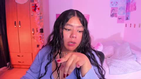 Stephanie  online show from February 12, 12:05 am