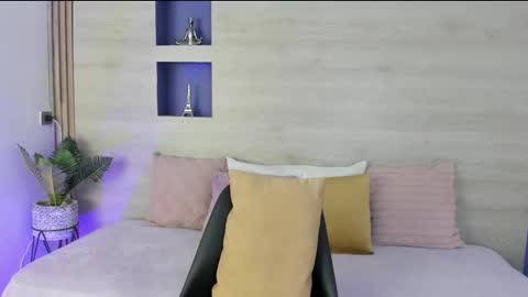 Snapshot of stephanni_ chatting on September 19, 2:07 pm Nataly online show from September 19, 2:07 pm