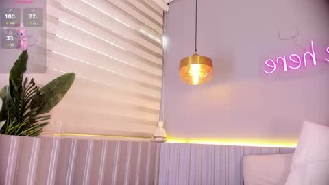 Snapshot of stephany__monroe chatting on May 11, 4:48 pm Stephany online show from May 11, 4:48 pm