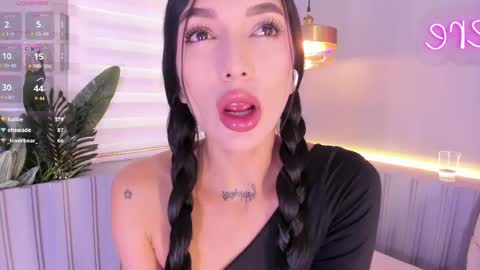 Snapshot of stephany__monroe chatting on May 13, 5:10 pm Stephany online show from May 13, 5:10 pm