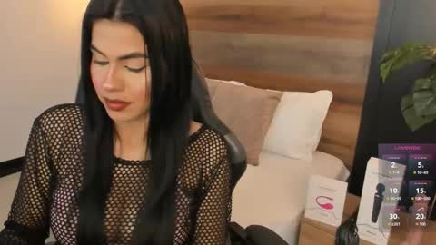 S T E P H A N Y A online show from November 11, 7:14 pm