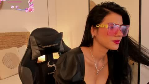 S T E P H A N Y A online show from April 22, 7:37 pm