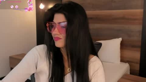 S T E P H A N Y A online show from April 23, 8:00 pm