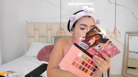 Stefanny online show from February 23, 1:13 am