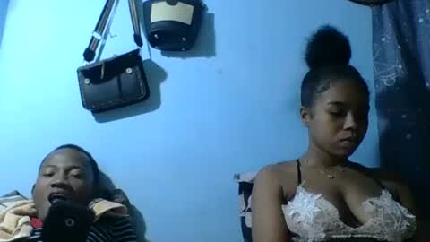 stephaolysca online show from April 10, 4:01 pm