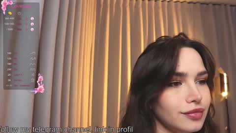 Snapshot of stephaweb chatting on December 18, 8:26 pm Anna online show from December 18, 8:26 pm