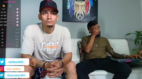 Snapshot of stephenbrown_ chatting on December 4, 8:07 pm    ................     online show from December 4, 8:07 pm