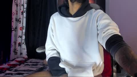 Snapshot of stephenbrown_ chatting on December 13, 4:05 pm    ................     online show from December 13, 4:05 pm