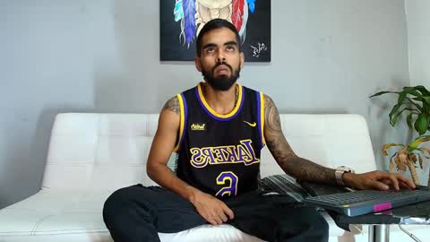 Snapshot of stephenbrown_ chatting on December 13, 9:52 pm    ................     online show from December 13, 9:52 pm