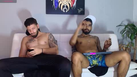 Snapshot of stephenbrown_ chatting on December 17, 6:02 am    ................     online show from December 17, 6:02 am