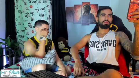 Snapshot of stephenbrown_ chatting on December 17, 11:59 pm    ................     online show from December 17, 11:59 pm