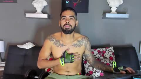 Snapshot of stephenbrown_ chatting on March 11, 10:31 pm    ................     online show from March 11, 10:31 pm