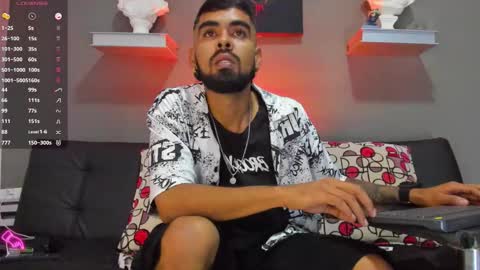 Snapshot of stephenbrown_ chatting on October 24, 9:22 pm    ................     online show from October 24, 9:22 pm