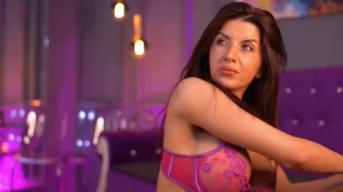 Steph online show from November 7, 8:03 am