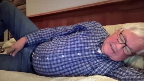 Steve online show from March 3, 11:46 pm