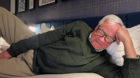 Steve online show from April 16, 1:28 am