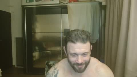 Snapshot of stevebulkzor chatting on May 23, 12:27 am Steve Oakenshield son of John son of Vasyl online show from May 23, 12:27 am