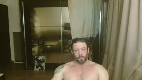 Snapshot of stevebulkzor chatting on June 15, 8:22 pm Steve Oakenshield son of John son of Vasyl online show from June 15, 8:22 pm