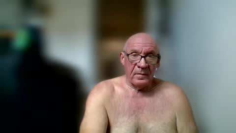 Snapshot of stevejons47 chatting on September 9, 4:17 pm stevejons47 online show from September 9, 4:17 pm