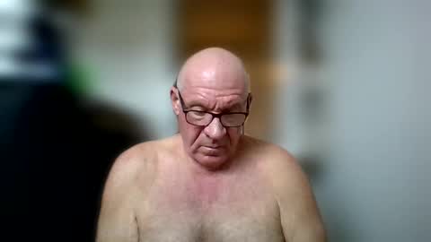 Snapshot of stevejons47 chatting on October 7, 3:53 pm stevejons47 online show from October 7, 3:53 pm