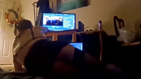 stevieee69xo online show from October 16, 6:14 am