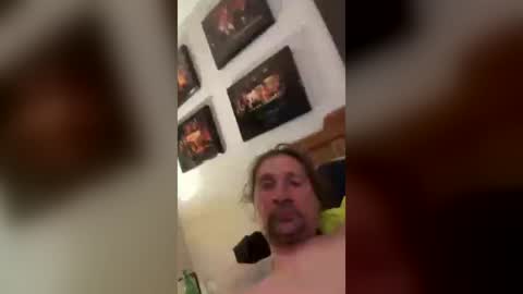steviehardcock71 online show from August 10, 12:58 am