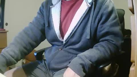 Snapshot of stevo69697 chatting on December 14, 6:13 am Chillguy online show from December 14, 6:13 am