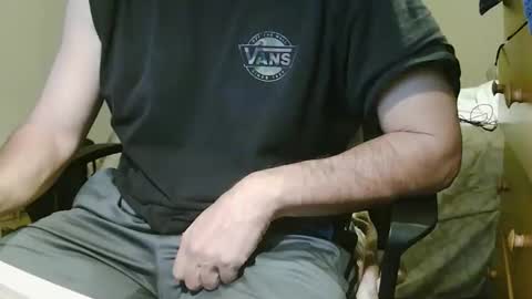 Snapshot of stevo69697 chatting on October 29, 4:48 am Chillguy online show from October 29, 4:48 am