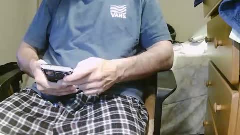 Snapshot of stevo69697 chatting on November 19, 5:29 am Chillguy online show from November 19, 5:29 am