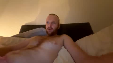 Snapshot of stevvo89 chatting on December 21, 3:03 am stevvo89 online show from December 21, 3:03 am