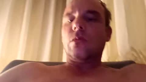 Snapshot of stewbeey chatting on July 11, 11:46 am stewbeey online show from July 11, 11:46 am