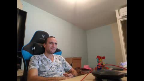 Snapshot of stickolive1 chatting on September 10, 9:48 pm stickolive1 online show from September 10, 9:48 pm