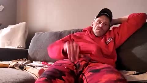 Snapshot of stickymouse45 chatting on October 25, 2:19 am stickymouse45 online show from October 25, 2:19 am