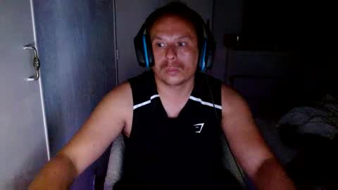 Snapshot of stiffmeister94 chatting on July 4, 11:44 pm Axel online show from July 4, 11:44 pm